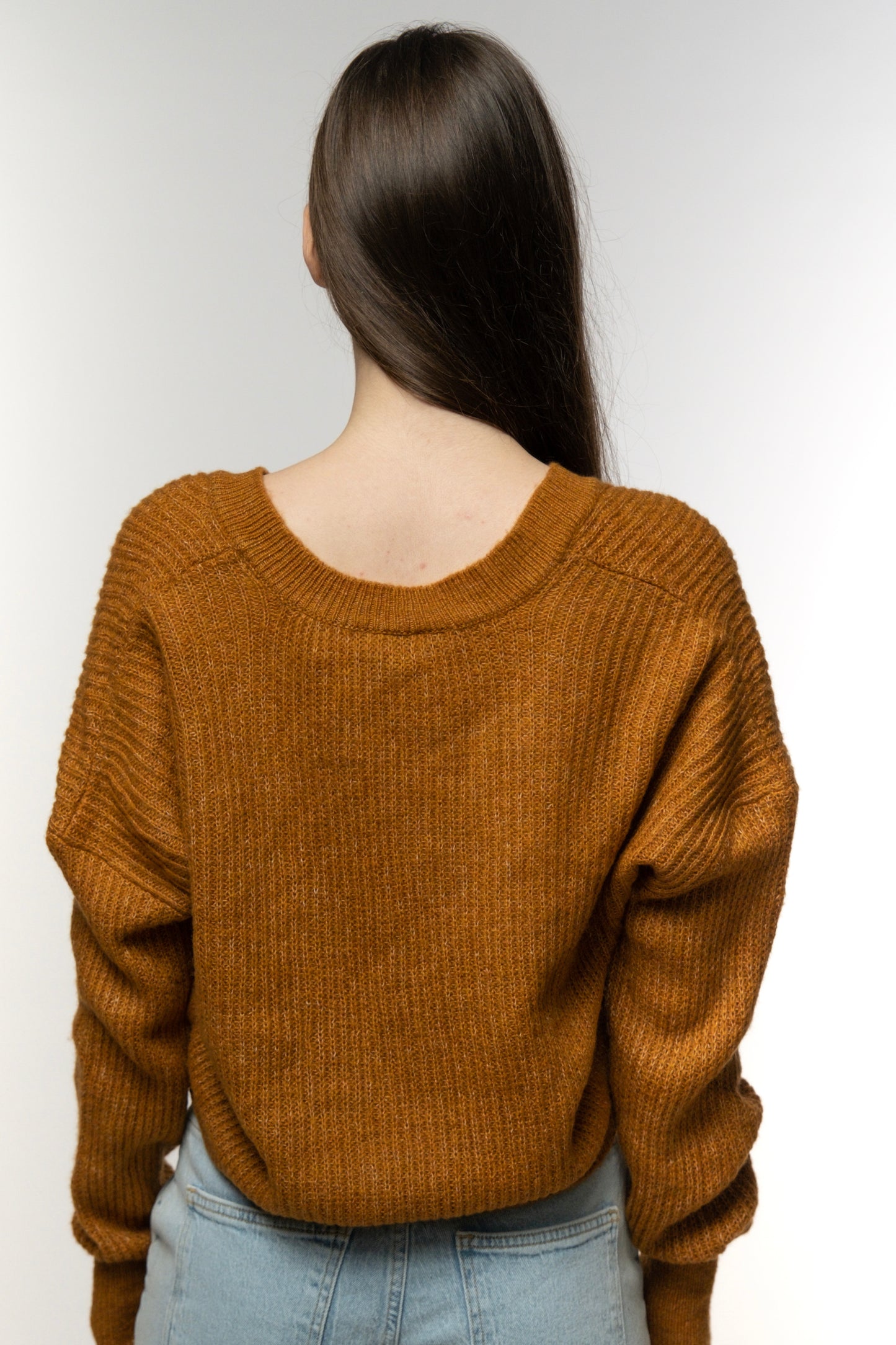 Amber Camel V-neck Ribbed Knit Pullover