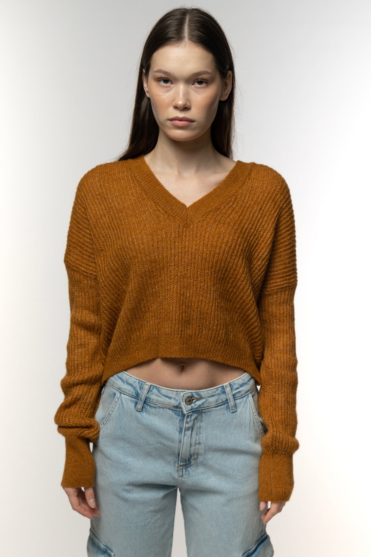 Amber Camel V-neck Ribbed Knit Pullover