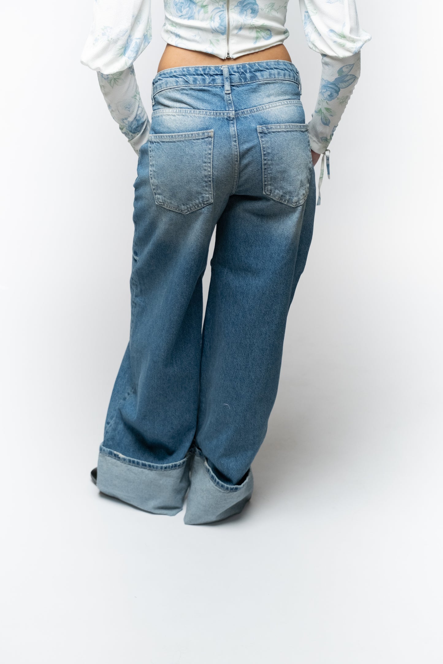 Wide-Legged Denim Jeans with Color-Blocked Hem